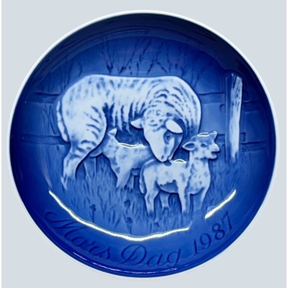 Bing & Grondahl 1987 Mors Mother's Day Ewe with Lambs Collector Plate Denmark - Picture 1 of 4